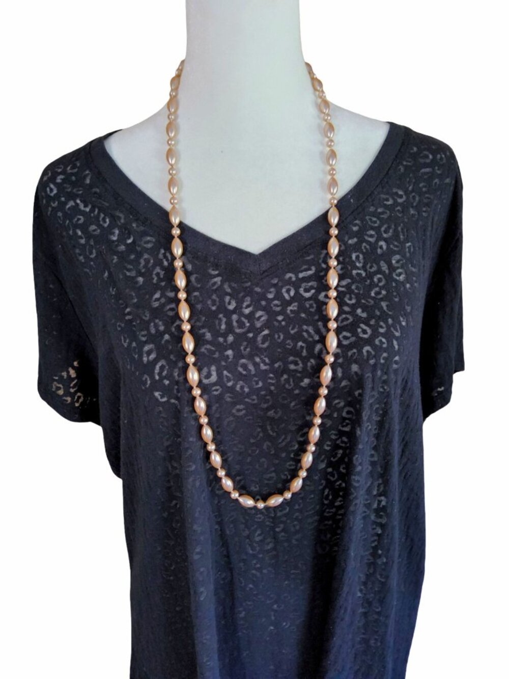 Vintage 1960s Strand of Simulated Pearls Costume Jewelry Necklace